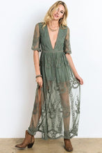 Load image into Gallery viewer, 'Amelia' Maxi Dress