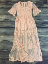 Load image into Gallery viewer, 'Amelia' Maxi Dress